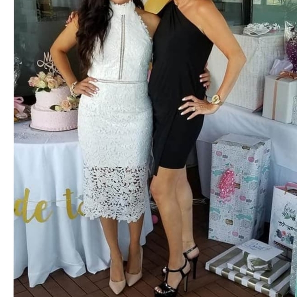 Lulu's WHITE LACE DRESS - Picture 2 of 7